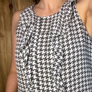 Houndstooth Sleeveless Blouse